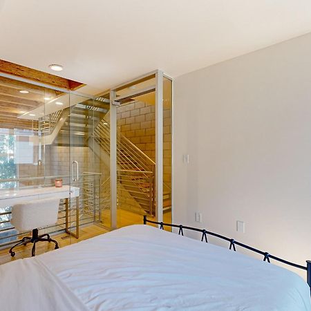 Modern Loft-Style Townhouse In لوس أنجلوس المظهر الخارجي الصورة